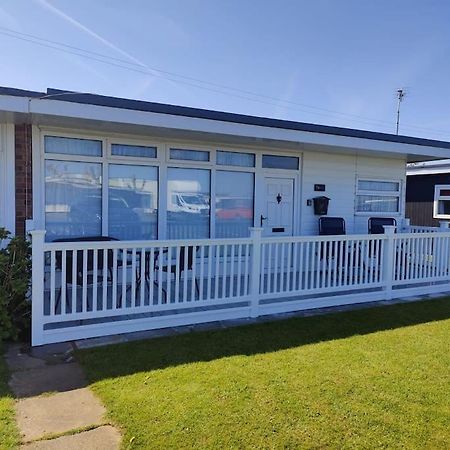 L&L'S Lodge, A Small But Perfectly Formed Chalet Chapel Saint Leonards Exterior foto