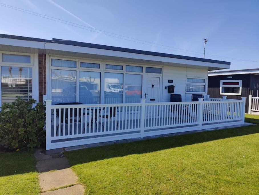 L&L'S Lodge, A Small But Perfectly Formed Chalet Chapel Saint Leonards Exterior foto